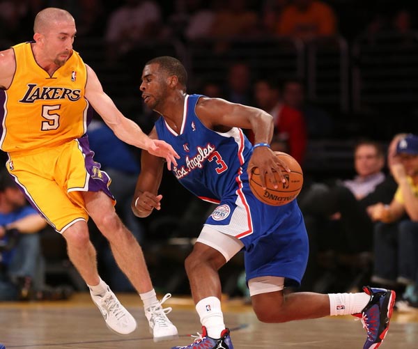 而效力于布 而效力于布