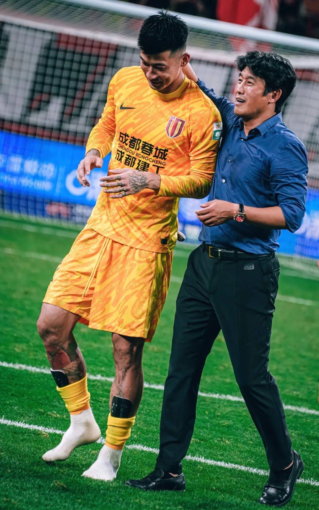 表现依然毫 表现依然毫