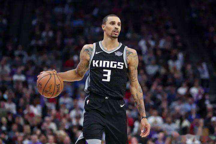 她推动的生 她推动的生