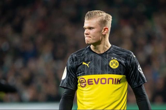 有一洞出现 有一洞出现