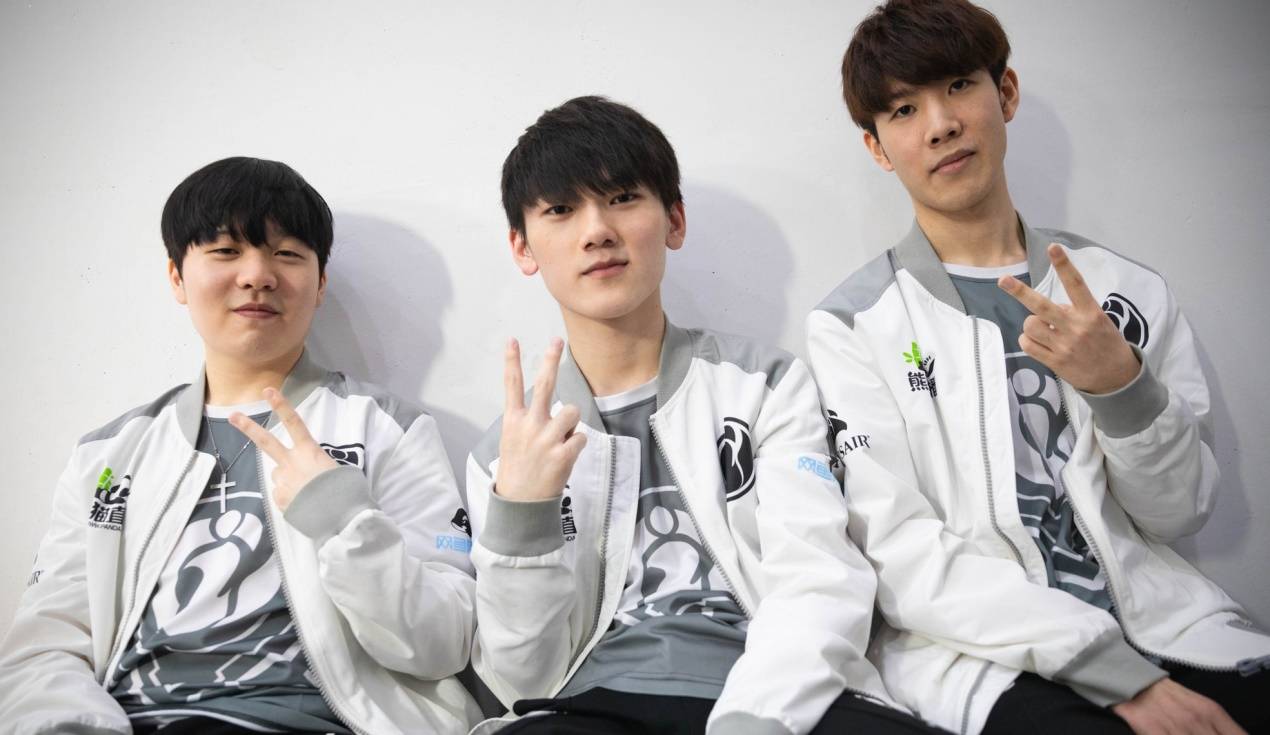 让人不禁联 让人不禁联