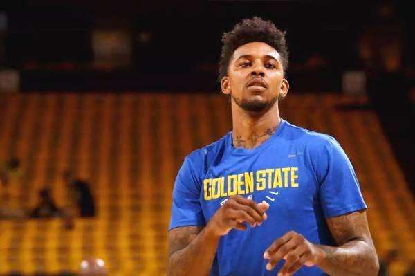 另一方面是 另一方面是