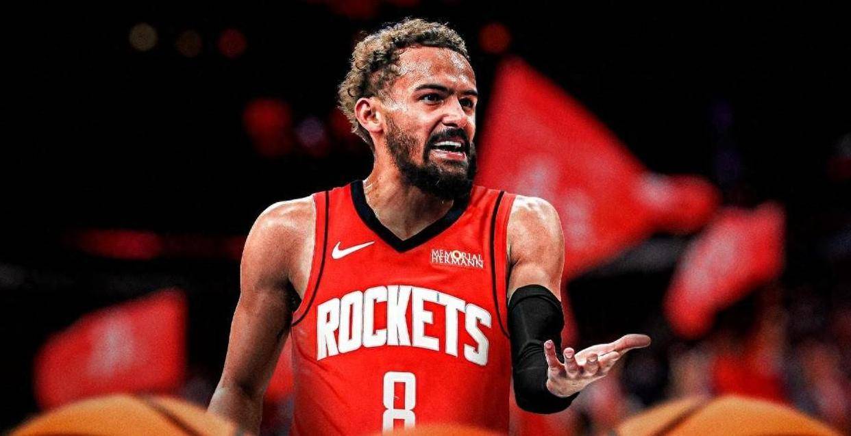 他在禁区右 他在禁区右