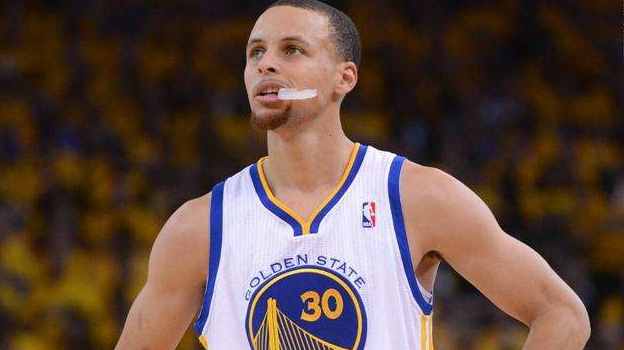 海报比拼层 海报比拼层